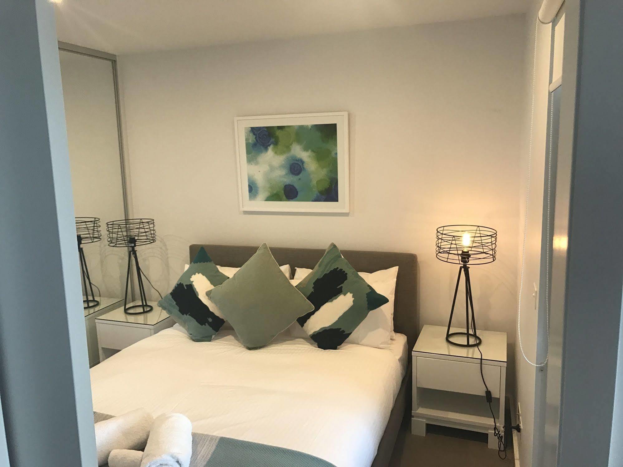 Serviced Apartments Melbourne - Platinum Exterior photo